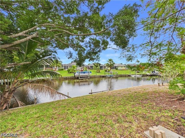 794 Hydrangea DR, North Fort Myers, FL 33903
