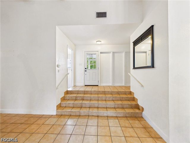 794 Hydrangea DR, North Fort Myers, FL 33903