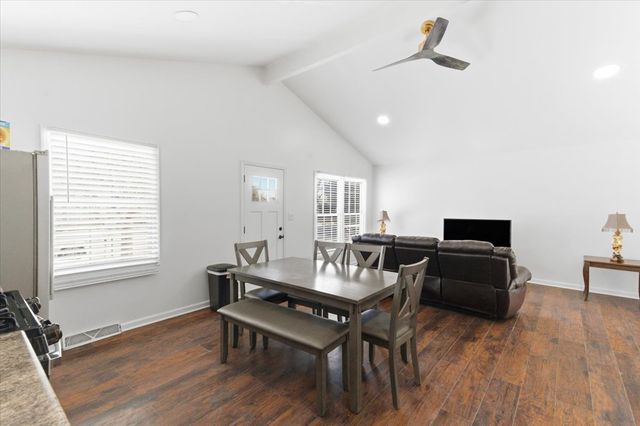 1526 Ridgeway Avenue, Round Lake Beach, IL 60073