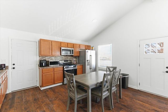 1526 Ridgeway Avenue, Round Lake Beach, IL 60073