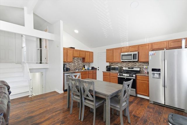 1526 Ridgeway Avenue, Round Lake Beach, IL 60073