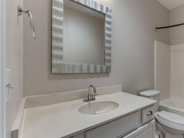 1933 NW 176th Street, Edmond, OK 73012