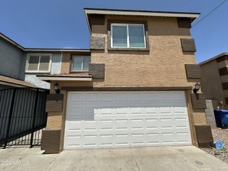 2616 E SOUTHGATE Avenue 2, Phoenix, AZ 85040