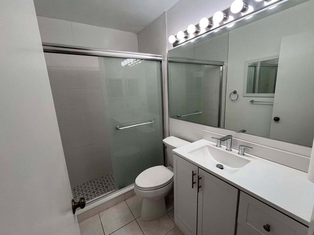 4863 Sable Pine Circle D, West Palm Beach, FL 33417