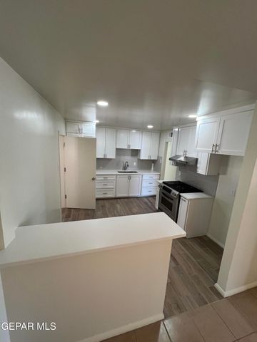 6044 CABRILLO Drive, El Paso, TX 79912