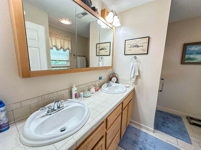 1733 Oakdale Drive, Dandridge, TN 37725
