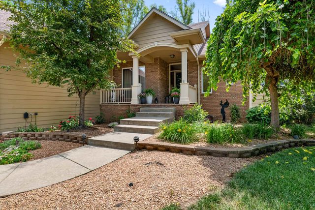 1405 E Hidden Ridge Ct, Derby, KS 67037