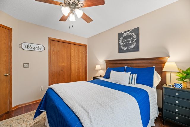 1405 E Hidden Ridge Ct, Derby, KS 67037