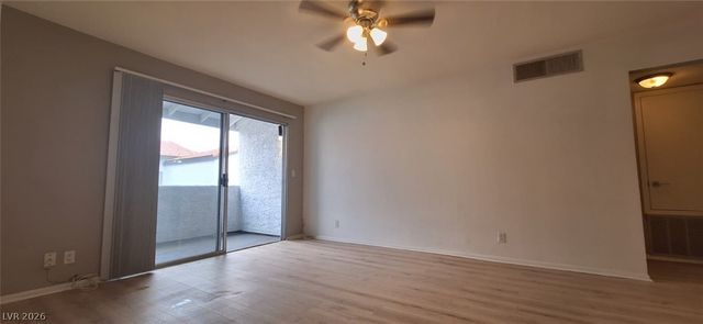 1455 East Katie Avenue C28, Las Vegas, NV 89119