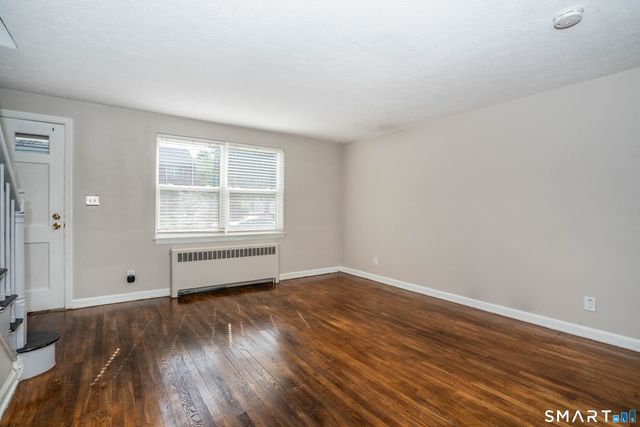 51 Arnold Way 51, West Hartford, CT 06119