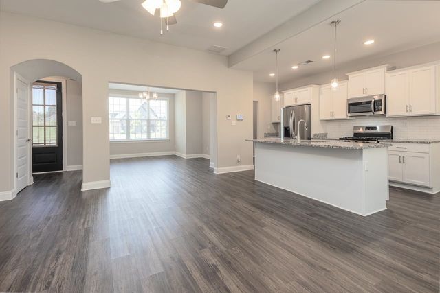 128 LOCH HAVEN CV S, Atoka, TN 38004