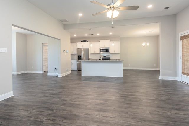 128 LOCH HAVEN CV S, Atoka, TN 38004