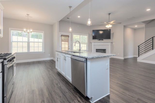 128 LOCH HAVEN CV S, Atoka, TN 38004