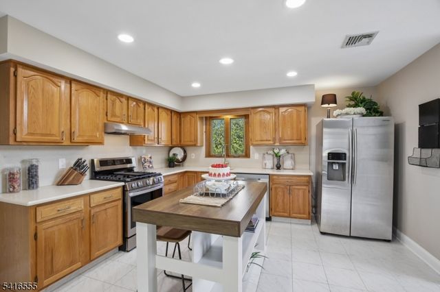 17 Garden St, East Hanover Twp., NJ 07936