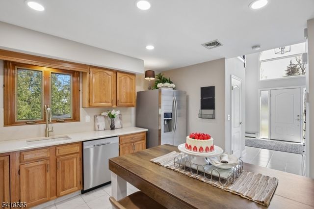 17 Garden St, East Hanover Twp., NJ 07936