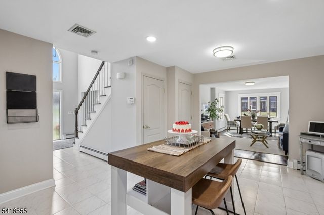 17 Garden St, East Hanover Twp., NJ 07936