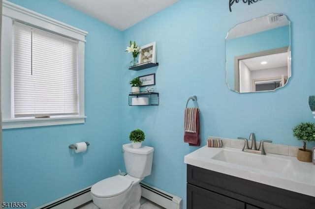 17 Garden St, East Hanover Twp., NJ 07936