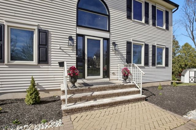 17 Garden St, East Hanover Twp., NJ 07936