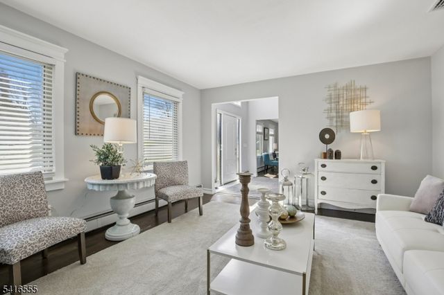 17 Garden St, East Hanover Twp., NJ 07936