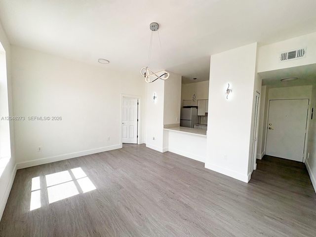 7420 W 20th Ave 335, Hialeah, FL 33016