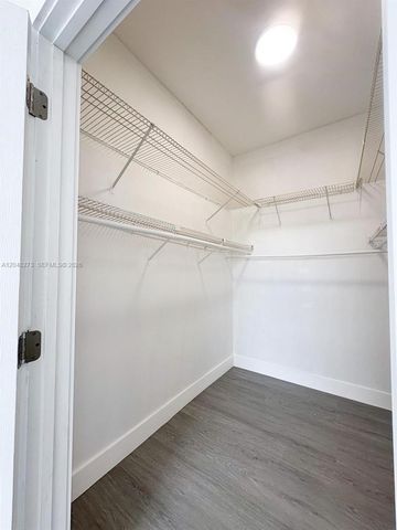 7420 W 20th Ave 335, Hialeah, FL 33016