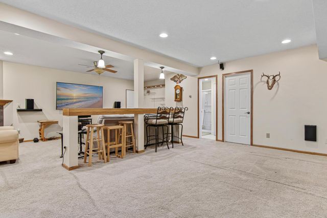 215 9th Avenue N, South Saint Paul, MN 55075