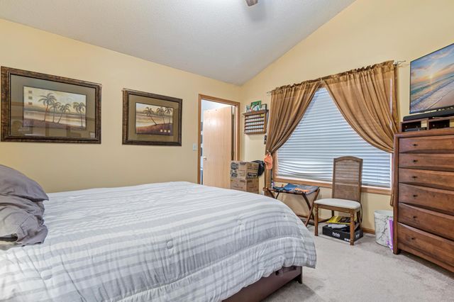 215 9th Avenue N, South Saint Paul, MN 55075