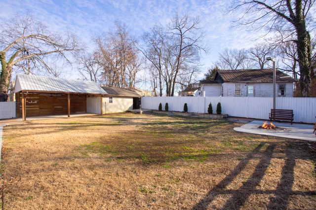 239 E Bledsoe St, Gallatin, TN 37066