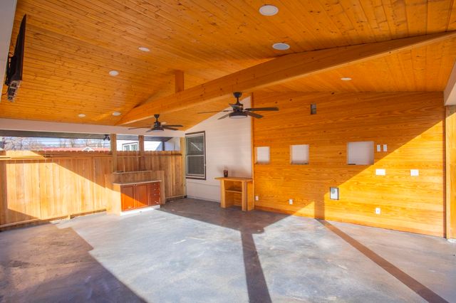 239 E Bledsoe St, Gallatin, TN 37066