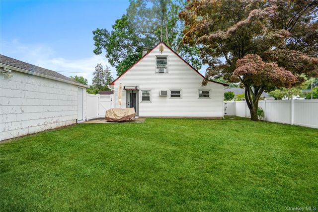 633 Robin Court, West Hempstead, NY 11552
