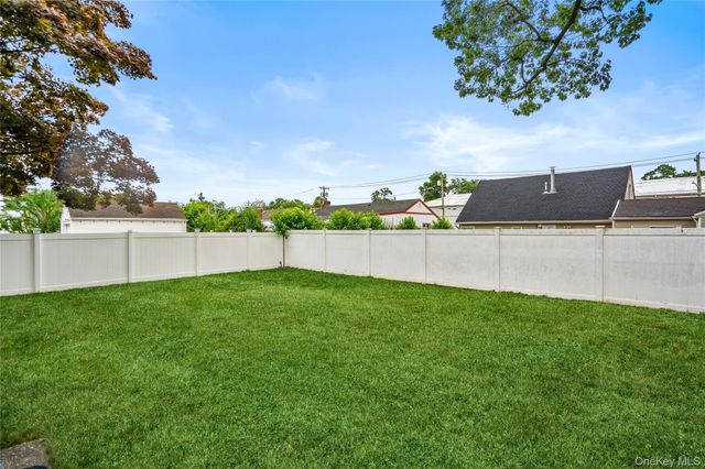 633 Robin Court, West Hempstead, NY 11552