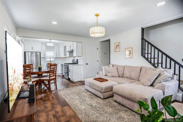 633 Robin Court, West Hempstead, NY 11552