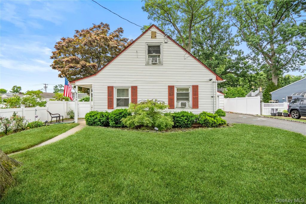 633 Robin Court, West Hempstead, NY 11552