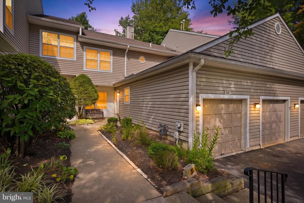 255 STANTON CT #255, GLEN MILLS, PA 19342 — exterior