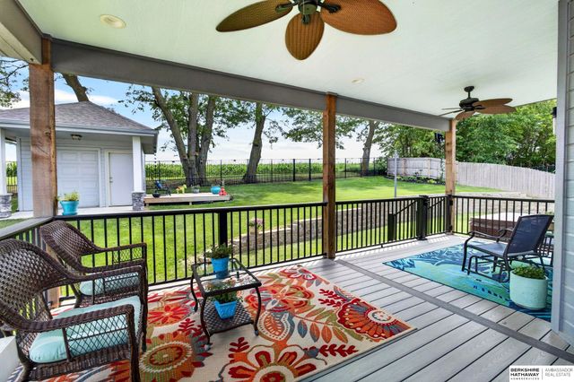 5255 Waterford Avenue Circle, Bellevue, NE 68133