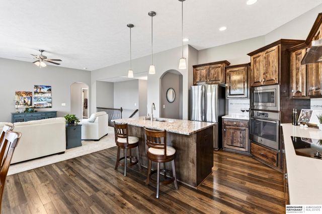 5255 Waterford Avenue Circle, Bellevue, NE 68133