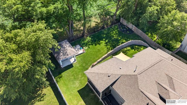 5255 Waterford Avenue Circle, Bellevue, NE 68133