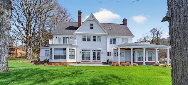5592 S Shore Drive, Whitehall, MI 49461