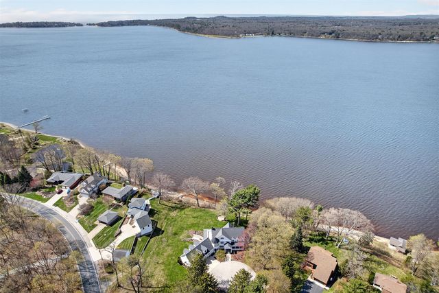 5592 S Shore Drive, Whitehall, MI 49461