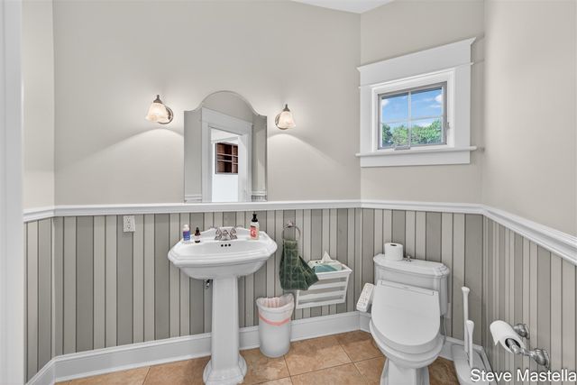 5592 S Shore Drive, Whitehall, MI 49461