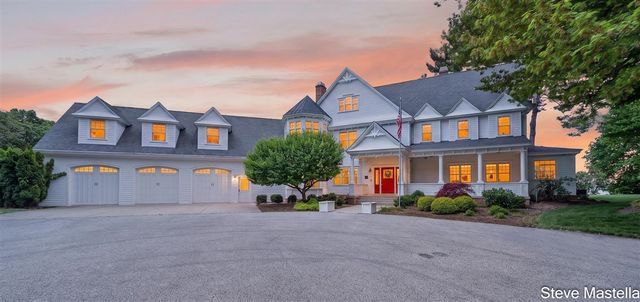 5592 S Shore Drive, Whitehall, MI 49461