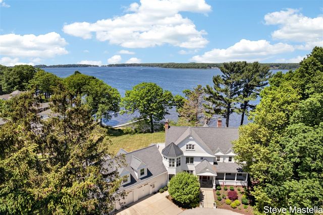 5592 S Shore Drive, Whitehall, MI 49461