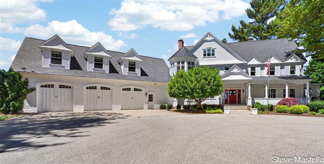 5592 S Shore Drive, Whitehall, MI 49461