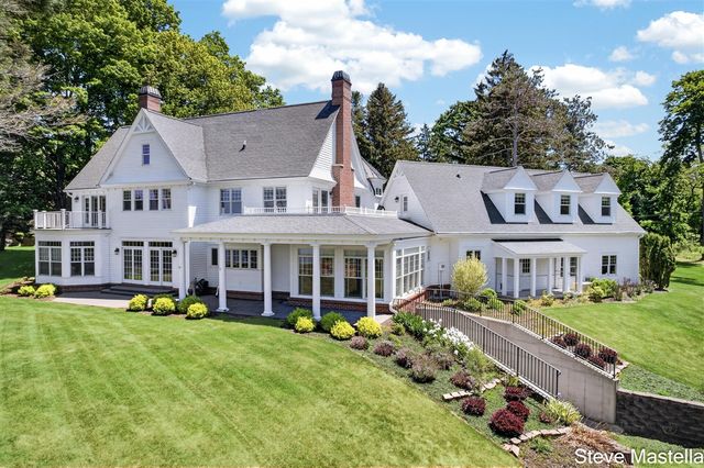5592 S Shore Drive, Whitehall, MI 49461