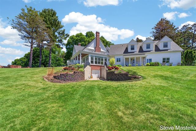 5592 S Shore Drive, Whitehall, MI 49461