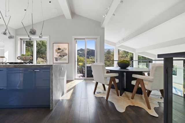 27201 Moody Road, Los Altos Hills, CA 94022