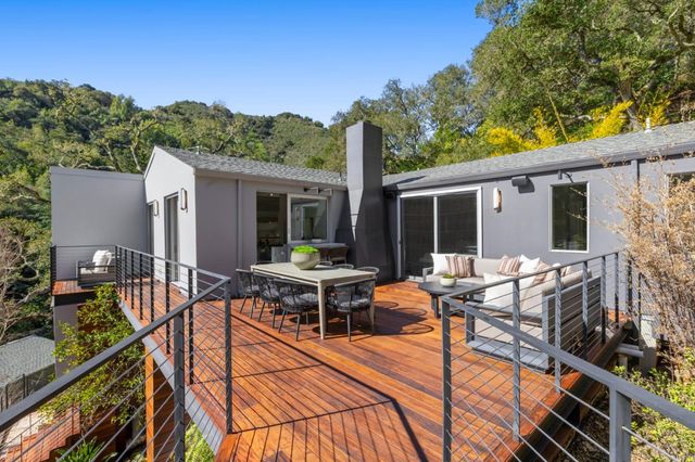 27201 Moody Road, Los Altos Hills, CA 94022