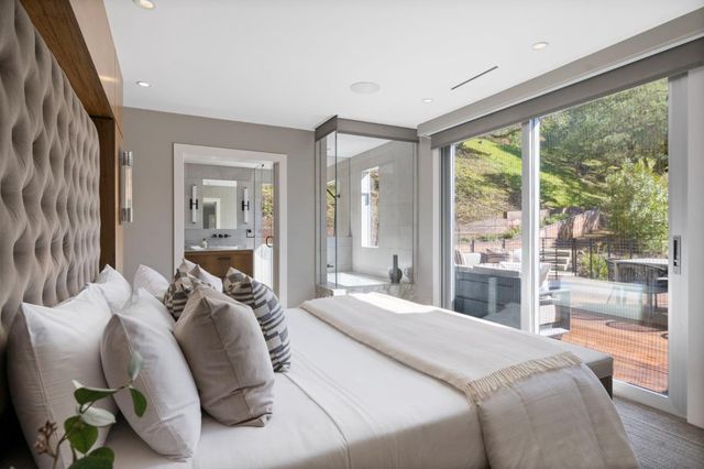 27201 Moody Road, Los Altos Hills, CA 94022