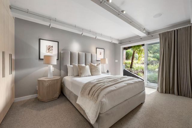 27201 Moody Road, Los Altos Hills, CA 94022