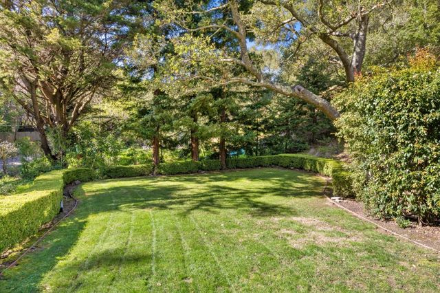 27201 Moody Road, Los Altos Hills, CA 94022